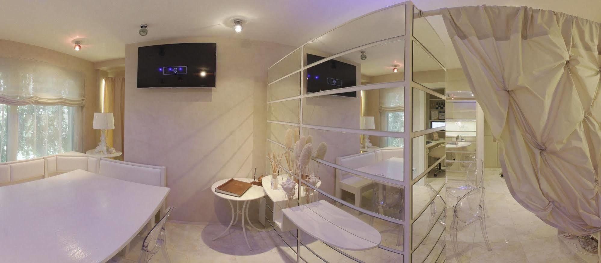 غرادو Suite & Spa Mirabel المظهر الخارجي الصورة