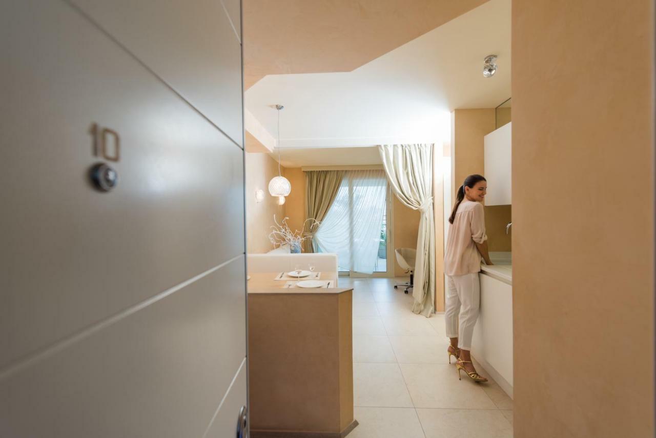 غرادو Suite & Spa Mirabel المظهر الخارجي الصورة